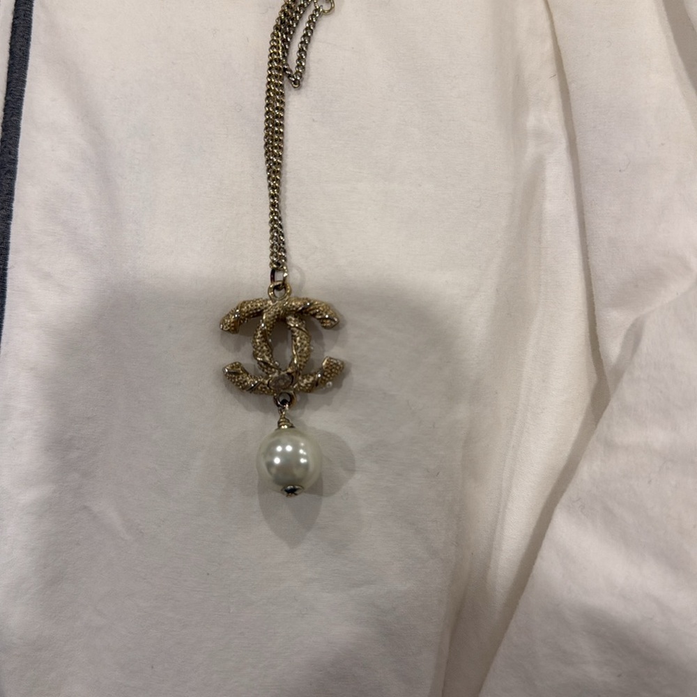 Pendant - Picture 2 of 3